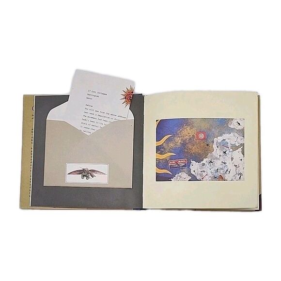 Lot of 2 Griffin Sabine Books: Griffin & Sabine, Sabines Notebook - Picture 5 of 5